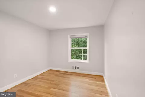 Bedroom - 8210 Tory Rd #139, Springfield, VA 22152 photo 6 of 9