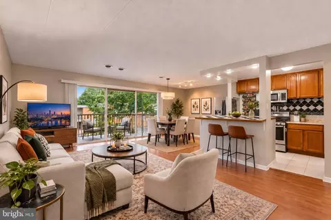 2638 Fort Farnsworth Rd #118, Alexandria, VA 22303