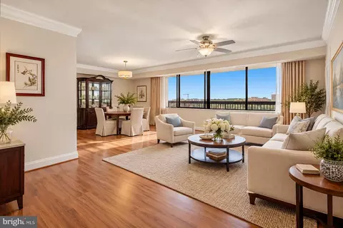 3713 S George Mason Dr #904W, Falls Church, VA 22041