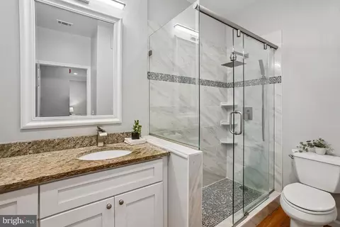 Bath - 1571 Spring Gate Dr #6106, Mclean, VA 22102 photo 1 of 2