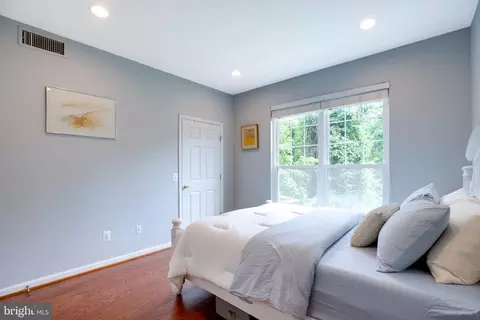Bedroom - 1571 Spring Gate Dr #6106, Mclean, VA 22102 photo 2 of 3