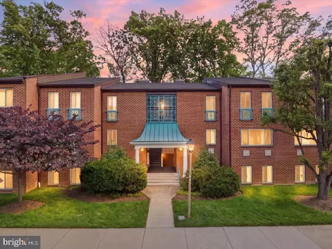 Exterior - 11809 Breton Ct #2B, Reston, VA 20191 photo 3 of 3