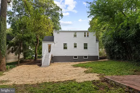 Exterior - 6932 Chestnut Ave, Falls Church, VA 22042 photo 5 of 5