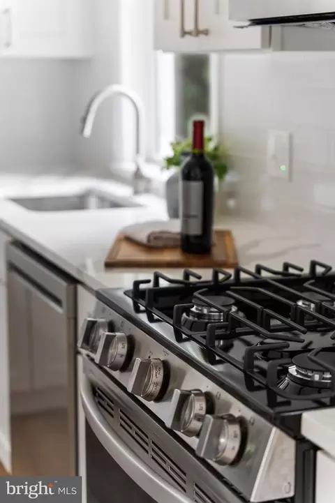 Kitchen - 6932 Chestnut Ave, Falls Church, VA 22042 photo 1 of 2