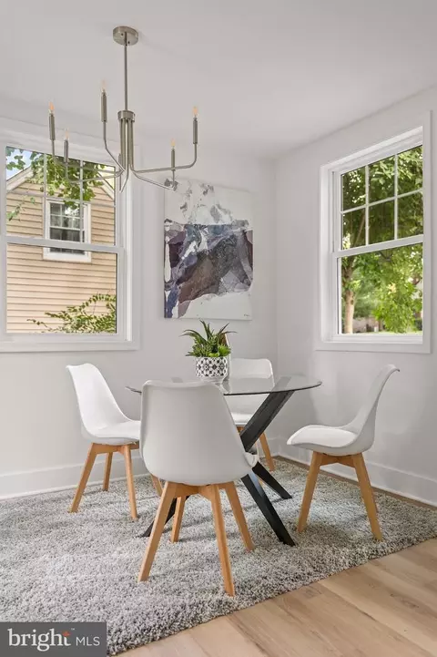 Dining - 6932 Chestnut Ave, Falls Church, VA 22042 photo 4 of 4
