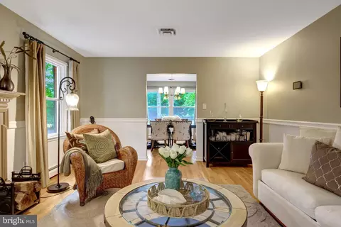 Other - 10015 Saddle Rd, Vienna, VA 22181 photo 6 of 23