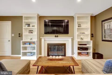 Other - 10015 Saddle Rd, Vienna, VA 22181 photo 7 of 23