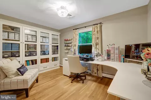 Other - 10015 Saddle Rd, Vienna, VA 22181 photo 12 of 23