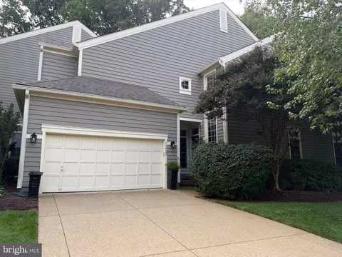 11423 Hollow Timber Ct, Reston, VA 20194