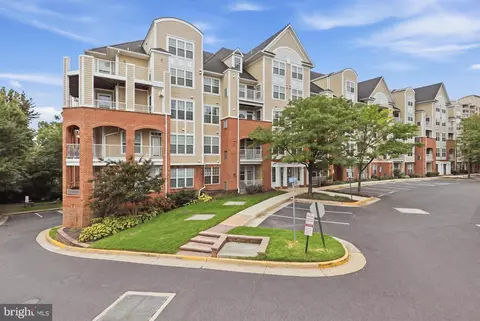 8181 Carnegie Hall Ct #203, Vienna, VA 22180