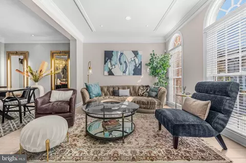 4076 Clovet Dr #27, Fairfax, VA 22030