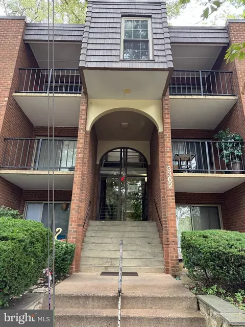 3362 Woodburn Rd #31, Annandale, VA 22003