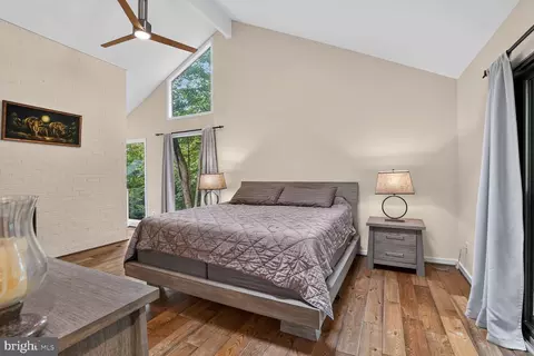 Bedroom - 2003 Upper Lake Dr, Reston, VA 20191 photo 2 of 5