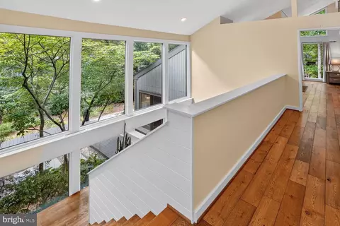 Entry Way - 2003 Upper Lake Dr, Reston, VA 20191 photo 2 of 4