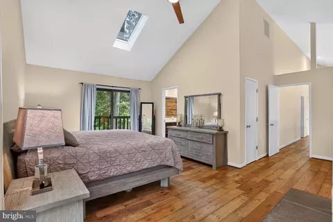 Entry Way - 2003 Upper Lake Dr, Reston, VA 20191 photo 6 of 9