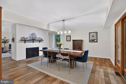 Dining - 2003 Upper Lake Dr, Reston, VA 20191 photo 2 of 2
