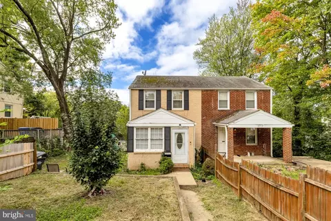 2711 Jefferson Dr, Alexandria, VA 22303