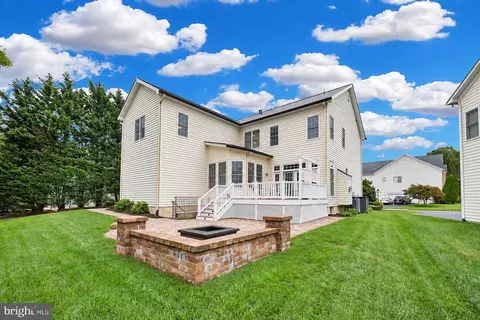Exterior - 13803 Cutleaf Ct, Chantilly, VA 20151 photo 4 of 8