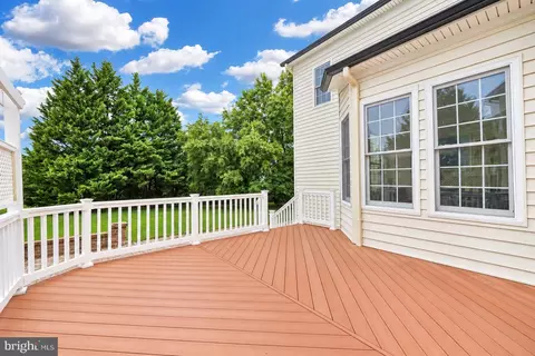 Exterior - 13803 Cutleaf Ct, Chantilly, VA 20151 photo 5 of 8