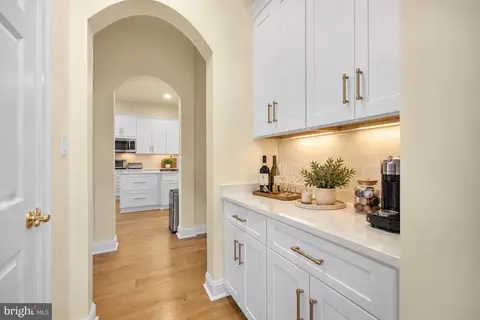 Entry Way - 13803 Cutleaf Ct, Chantilly, VA 20151 photo 5 of 8