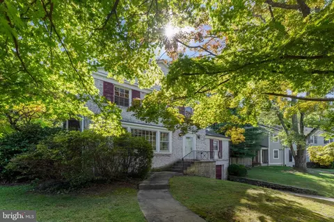 Other - 1719 Oak Ln, Mclean, VA 22101 photo 1 of 12