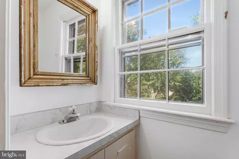 Other - 1719 Oak Ln, Mclean, VA 22101 photo 7 of 12