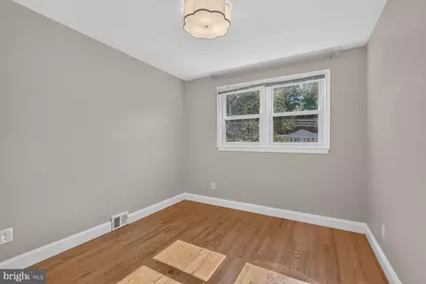 Bedroom - 6012 Loretto St, Springfield, VA 22150 photo 4 of 4