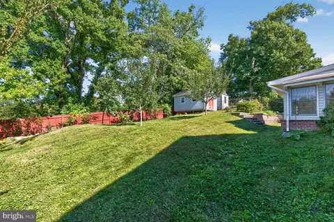 Exterior - 6012 Loretto St, Springfield, VA 22150 photo 8 of 8