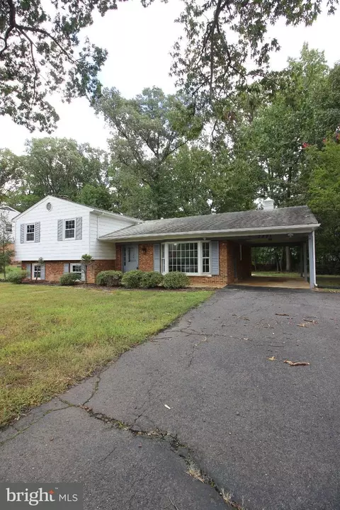 2391 Cedar Ln, Vienna, VA 22180