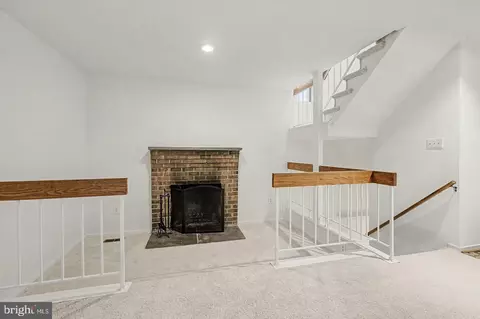 Living - 5800 Jacksons Oak Ct, Burke, VA 22015 photo 3 of 3