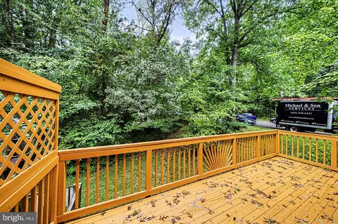 Exterior - 5800 Jacksons Oak Ct, Burke, VA 22015 photo 5 of 6