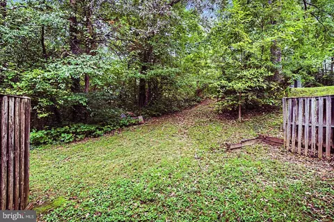 Exterior - 5800 Jacksons Oak Ct, Burke, VA 22015 photo 4 of 6