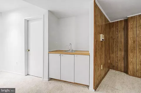 Entry Way - 5800 Jacksons Oak Ct, Burke, VA 22015 photo 3 of 4
