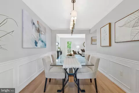 Dining - 2000 Gallows Tree Ln, Vienna, VA 22182 photo 3 of 4
