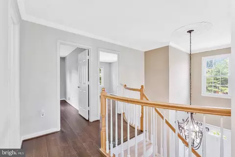 Entry Way - 2000 Gallows Tree Ln, Vienna, VA 22182 photo 5 of 7