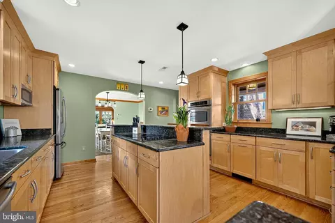 Kitchen - 6619 Melrose Dr, Mclean, VA 22101 photo 4 of 6