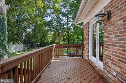 Exterior - 6619 Melrose Dr, Mclean, VA 22101 photo 6 of 14