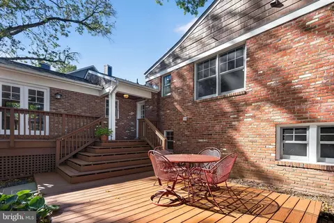 Exterior - 6619 Melrose Dr, Mclean, VA 22101 photo 7 of 14