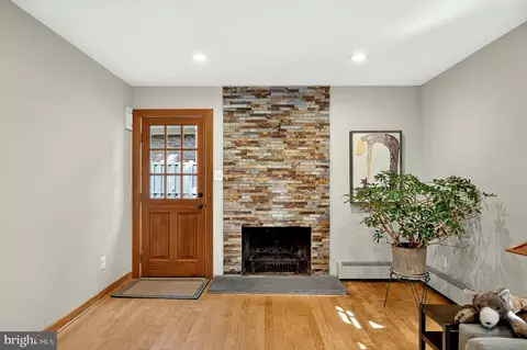 Entry Way - 6619 Melrose Dr, Mclean, VA 22101 photo 3 of 3