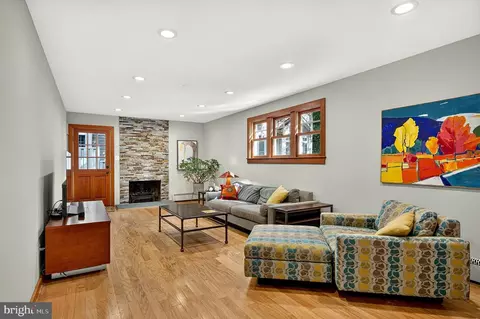 Living - 6619 Melrose Dr, Mclean, VA 22101 photo 3 of 5
