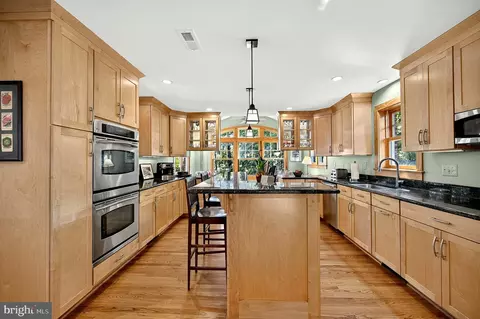 Kitchen - 6619 Melrose Dr, Mclean, VA 22101 photo 2 of 6