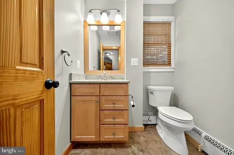 Bath - 6619 Melrose Dr, Mclean, VA 22101 photo 7 of 7