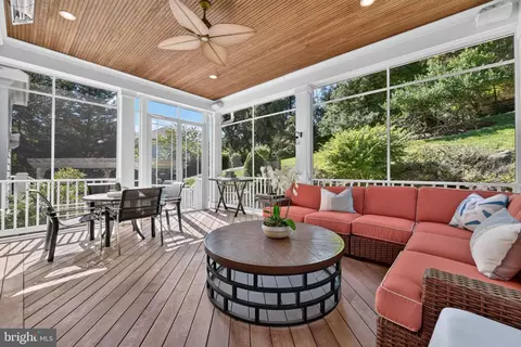 Exterior - 1420 Kurtz Rd, Mclean, VA 22101 photo 3 of 4