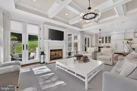 Living - 1420 Kurtz Rd, Mclean, VA 22101 photo 2 of 2