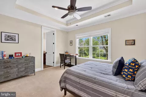 Bedroom - 1420 Kurtz Rd, Mclean, VA 22101 photo 2 of 4