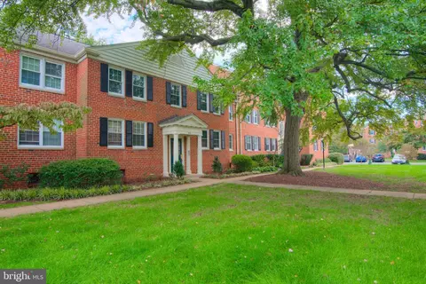 1515 Belle View Blvd #B2, Alexandria, VA 22307