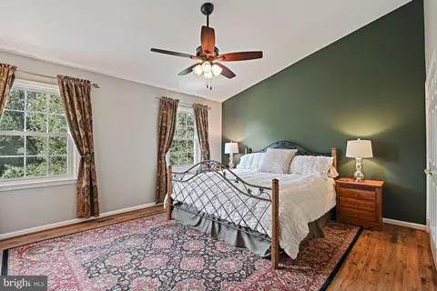 Bedroom - 9830 Faust Dr, Vienna, VA 22182 photo 1 of 9
