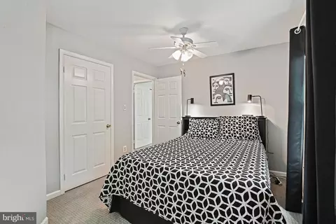 Bedroom - 9830 Faust Dr, Vienna, VA 22182 photo 7 of 9