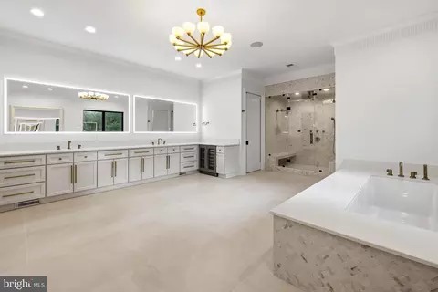 Bath - 620 Rivercrest Dr, Mclean, VA 22101 photo 1 of 3