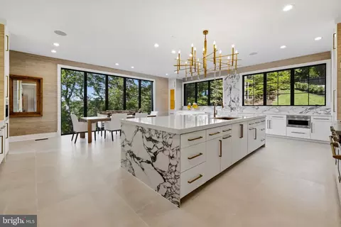 Kitchen - 620 Rivercrest Dr, Mclean, VA 22101 photo 2 of 10